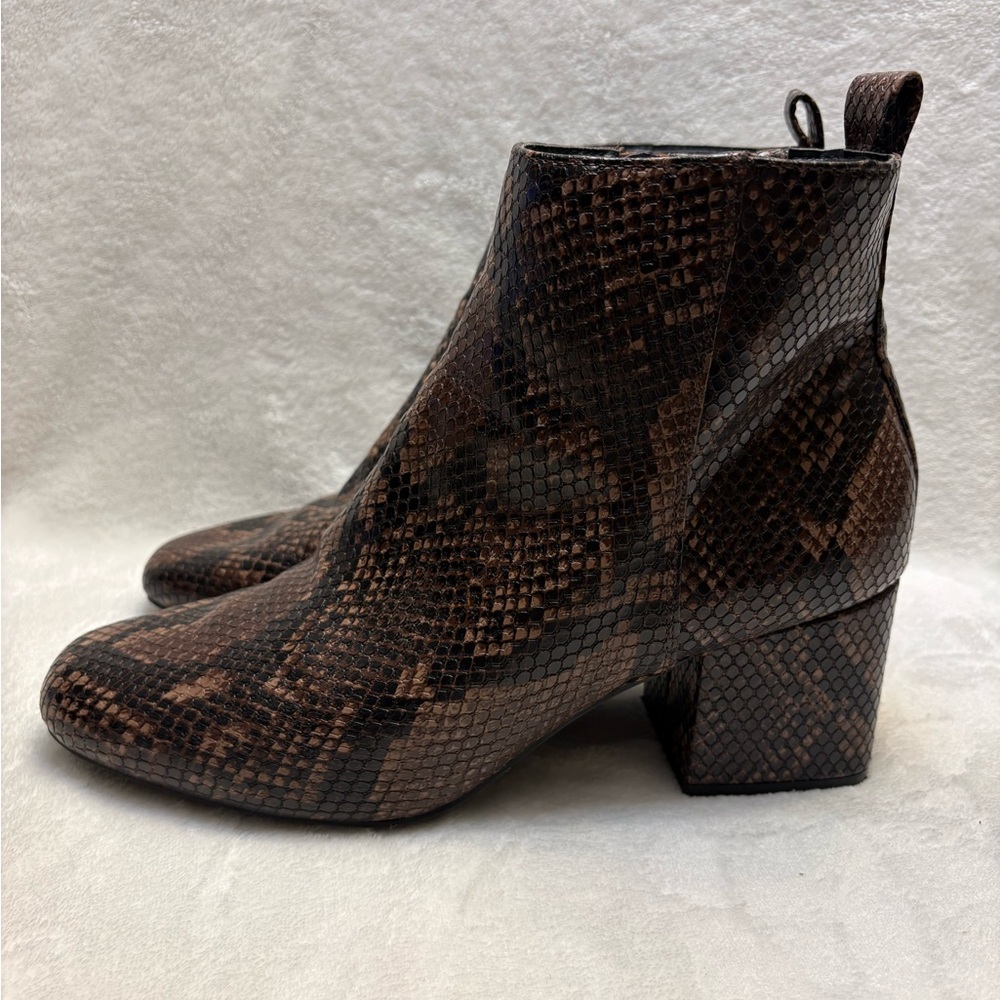Time And Tru Snake Print Boots With Memory Foam Sz: 10